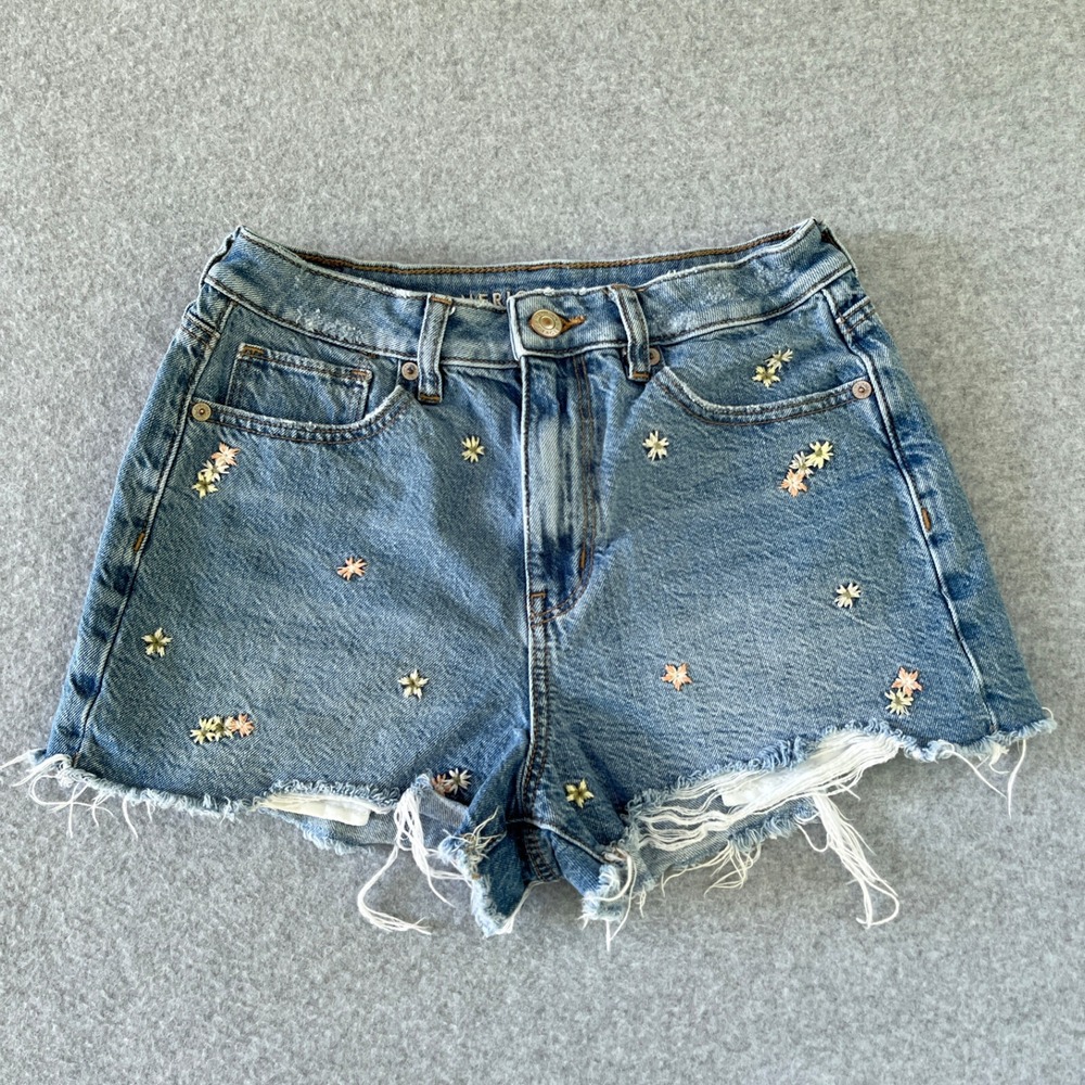 American Eagle Shorts Womens 2 Blue Cutoffs Mom Distressed Ripped Denim - Picture 1 of 11
